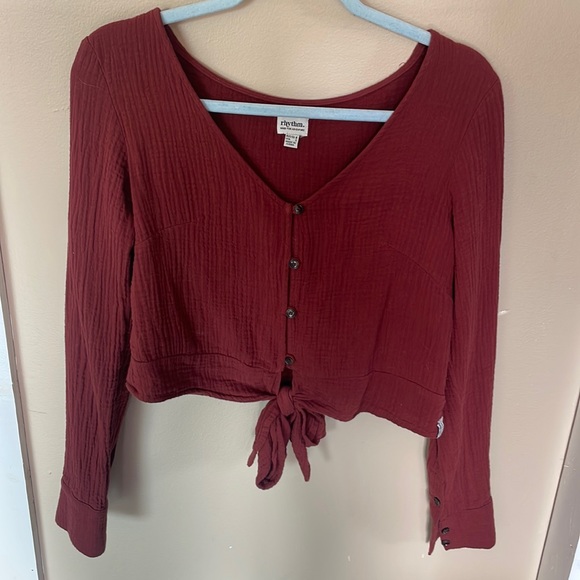 Rhythm Long Sleeve Crop Top - Picture 2 of 4